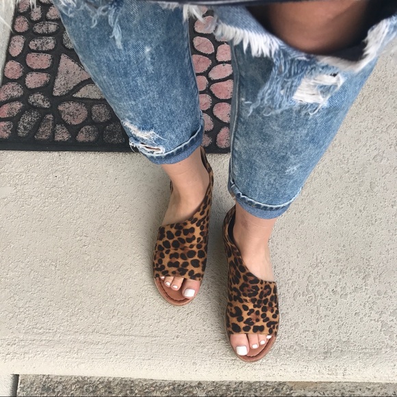 LAST 1️⃣ Vegan Suede Leopard Cut Out Flat - Picture 2 of 8